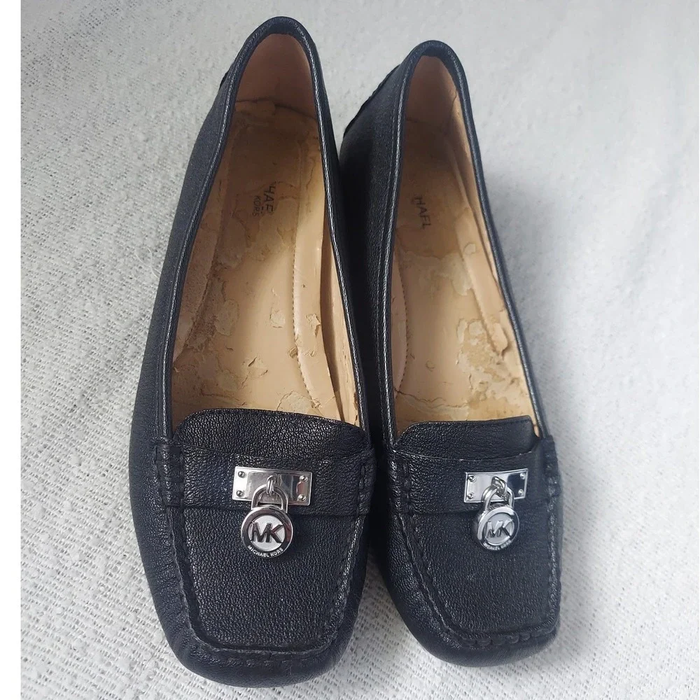 Michael Kors Loafers Womens 8.5M Black Hamilton Padlock Pebbled Leather Flats